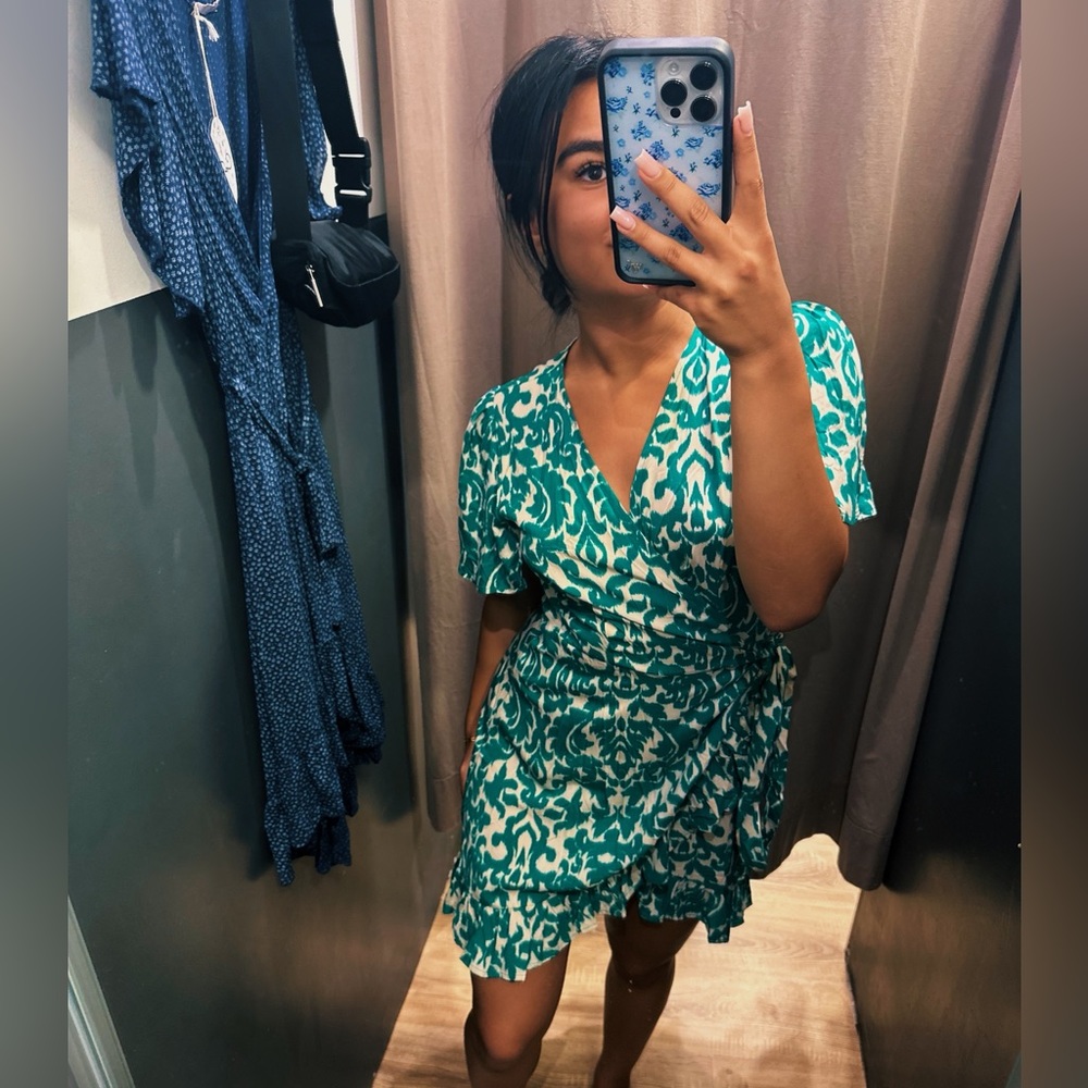 Green and white dress size small from Corsica, Europe